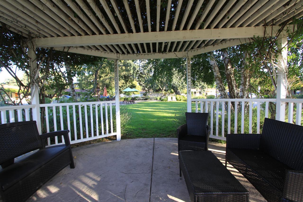 Meadowlark Inn Solvang Dış mekan fotoğraf